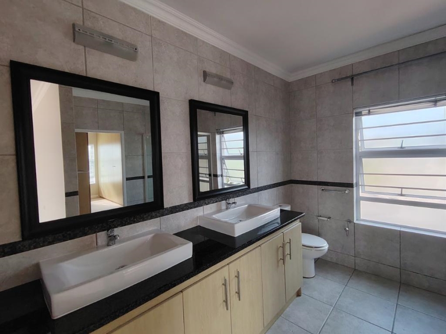 6 Bedroom Property for Sale in Cutty Sark Western Cape